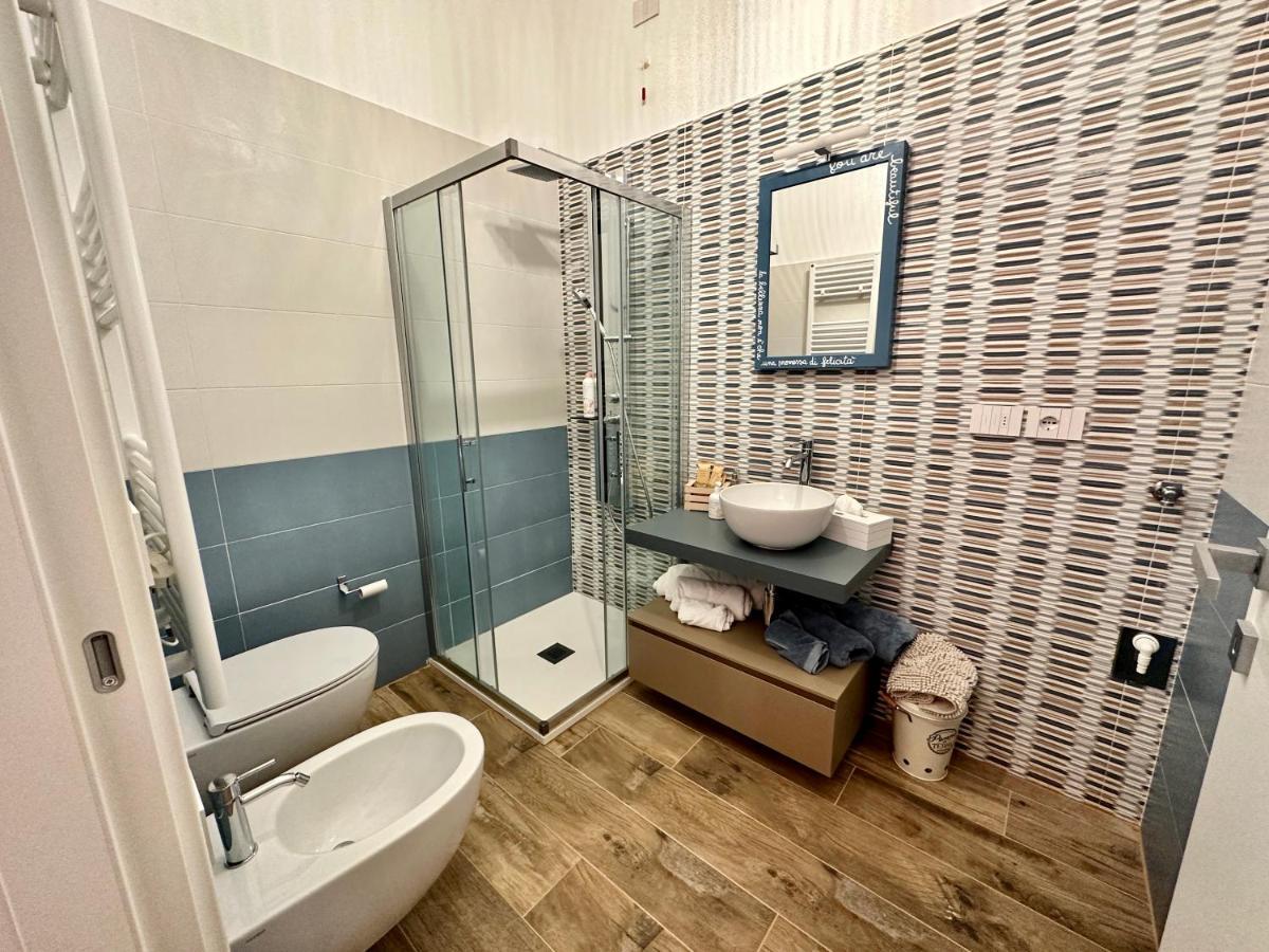 Bed Art Relaxing Suite - Appartamento Con Sauna Happiness Suite Gallery سان بنيديتّو ديل ترونتو المظهر الخارجي الصورة